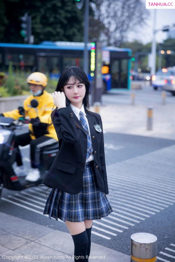   [XiuRen]高清写真图 2023.04.28 No.6662 幼幼 制服美腿第13张图片
